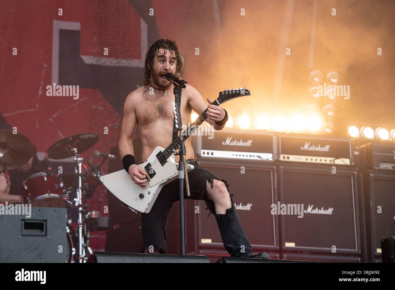 Donington, Angleterre. 15 juin 2025. Airbourne a mis en place une performance électrisante à Download 2025. Cristina Massei/Alamy Live News Banque D'Images