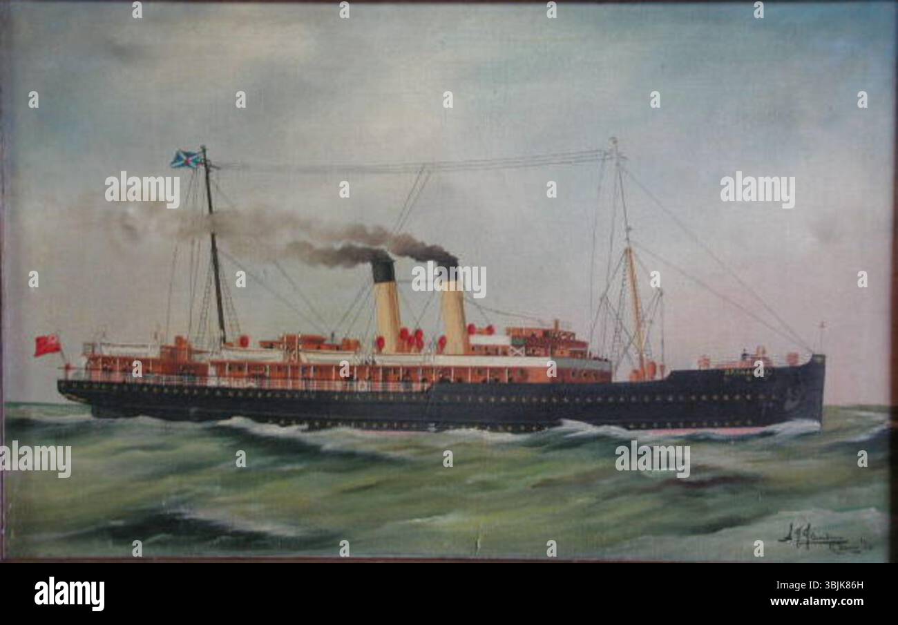 Cette peinture à l'huile de A.J. Jansen, créée en 1920, représente le navire "Archange" au large des côtes néerlandaises. Construit à l'origine en 1910 sous le nom de « préparPetersburg », le navire a été renommé en 1916 et acquis plus tard par le LNER. Il a été bombardé et coulé en 1941. L'œuvre d'art probablement commandée par LNER, mesure 34 x 54 cm et a été accrochée dans leurs bureaux à Harwich. Banque D'Images