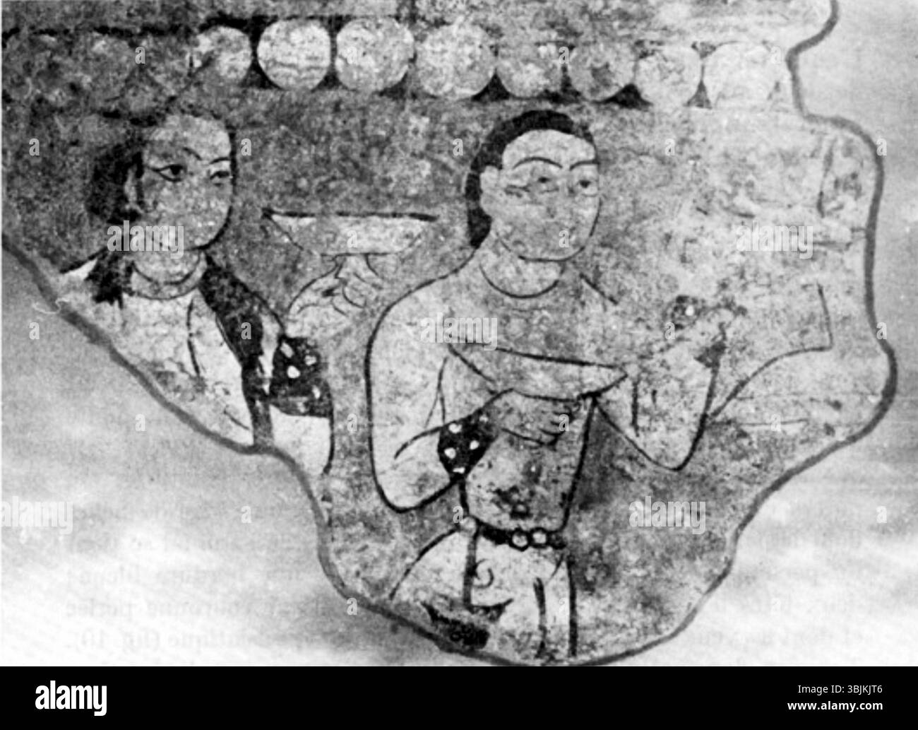 Cette fresque du VIIe au VIIIe siècle de Dilberjin Tepe représente des porteurs de tasse, soulignant les détails de la tenue vestimentaire et les tâches rituelles qu'ils effectuent. La fresque, photographiée par Irina Gruklikova, est un témoignage précieux de la vie quotidienne et des cérémonies antiques. Banque D'Images