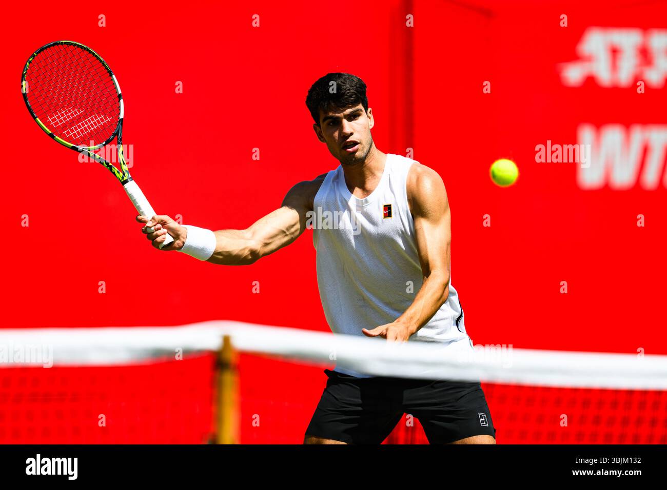 LONDRES, ROYAUME-UNI 16 juin : Carlos Alcaraz (EPS) en séance d'entraînement lors de l'ATP 500 le jour 8 des Championnats HSBC 2025 au Queen's Club le lundi 16 juin 2025 à LONDRES, ROYAUME-UNI. Crédit : Taka Wu/Alamy Live News Banque D'Images