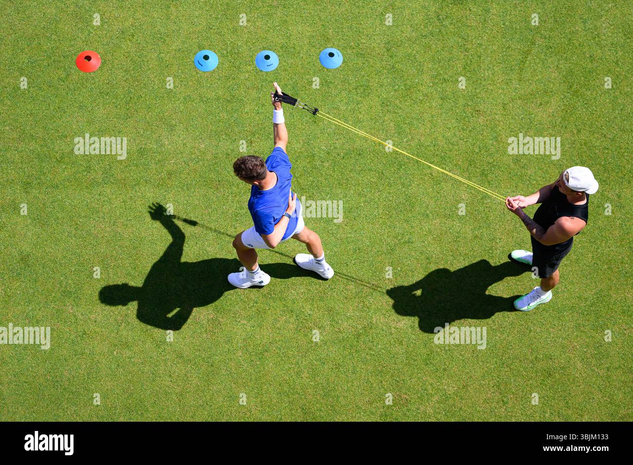 LONDRES, ROYAUME-UNI, 16 juin : Lehečka Jiří séance d'entraînement lors de l'ATP 500 le jour 8 des Championnats HSBC 2025 au Queen's Club le lundi 16 juin 2025 à LONDRES, ROYAUME-UNI. Crédit : Taka Wu/Alamy Live News Banque D'Images