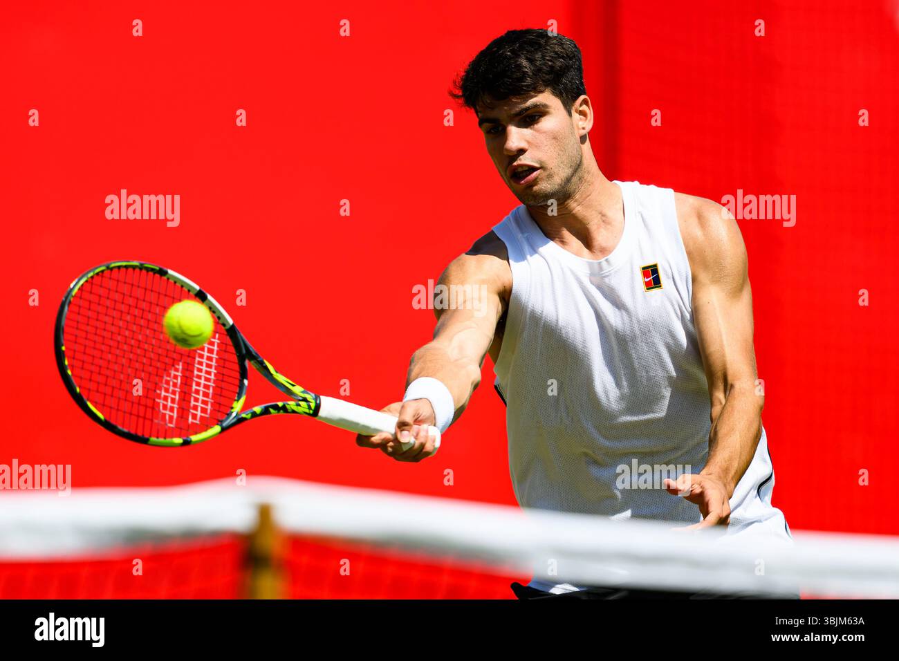 LONDRES, ROYAUME-UNI 16 juin : Carlos Alcaraz (EPS) en séance d'entraînement lors de l'ATP 500 le jour 8 des Championnats HSBC 2025 au Queen's Club le lundi 16 juin 2025 à LONDRES, ROYAUME-UNI. Crédit : Taka Wu/Alamy Live News Banque D'Images
