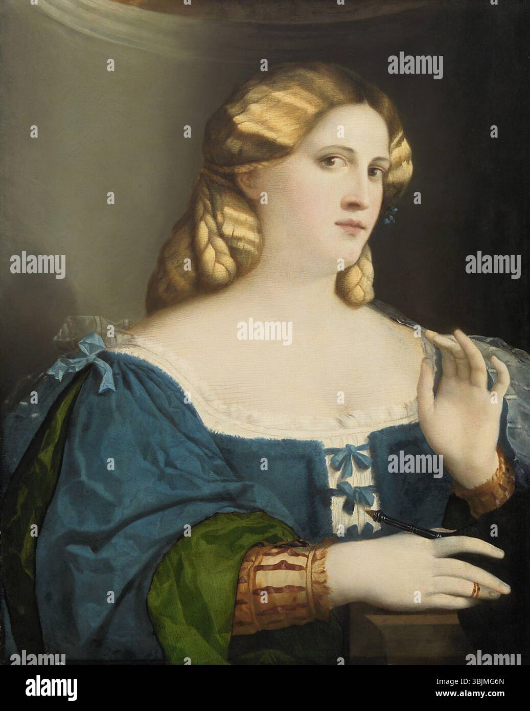 La peinture de Palma Vecchio représentant une jeune femme dans une robe bleue tenant un éventail a été créée entre 1512 et 1514. Ce travail à l'huile reflète le portrait de la Renaissance vénitienne en se concentrant sur la tenue vestimentaire, la posture et le tissu détaillé. Banque D'Images