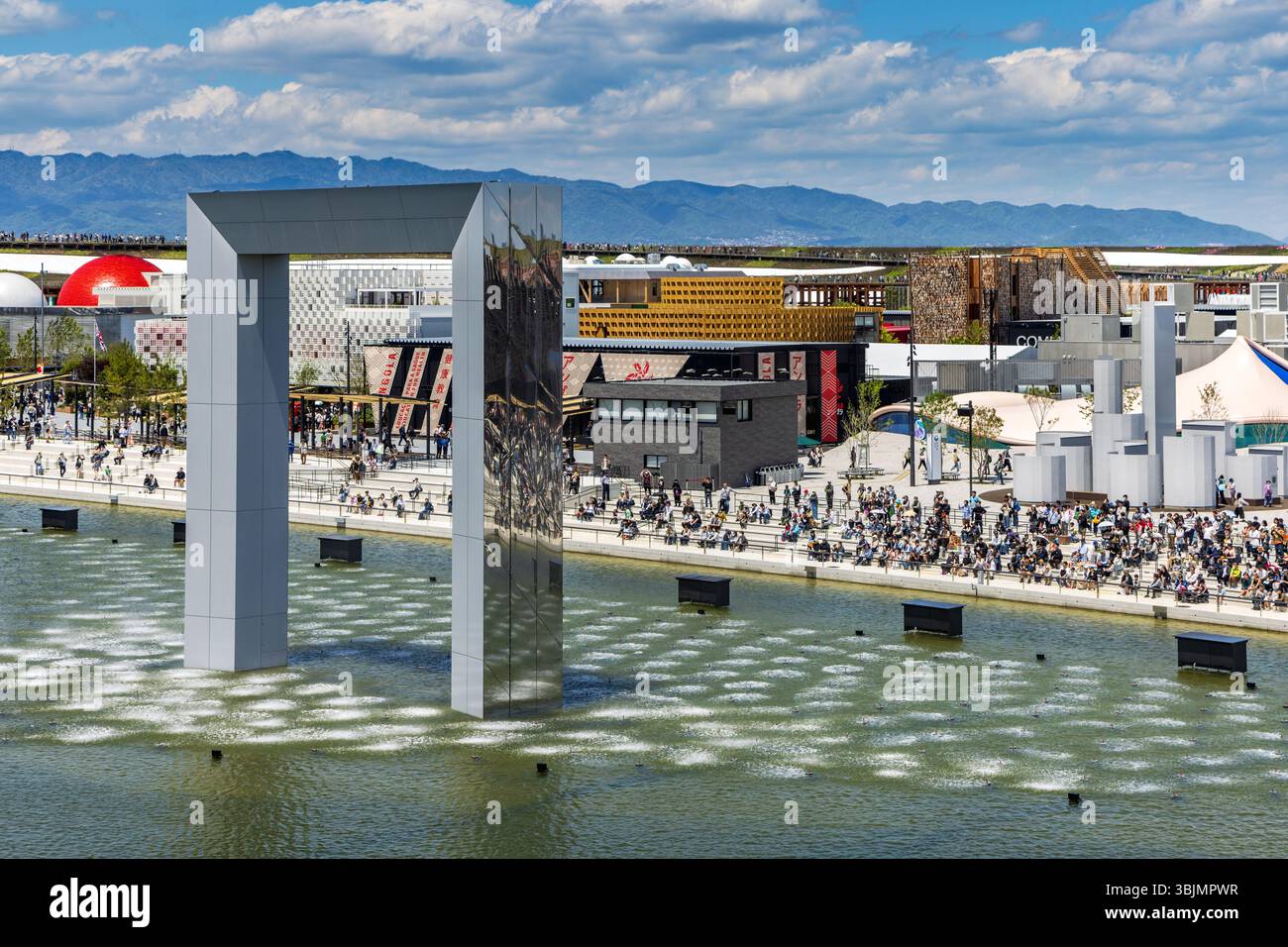 Vue panoramique depuis le Grand Ring sur la place de l'eau à l'exposition universelle de 2025 à Osaka, Kansai, Japon Banque D'Images