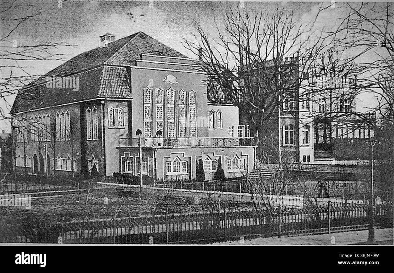 Le 'Hindenburghaus' de Lübeck, peint en 1926 par Robert Mohrmann, est une représentation du bâtiment emblématique situé en Allemagne au début du XXe siècle. Banque D'Images