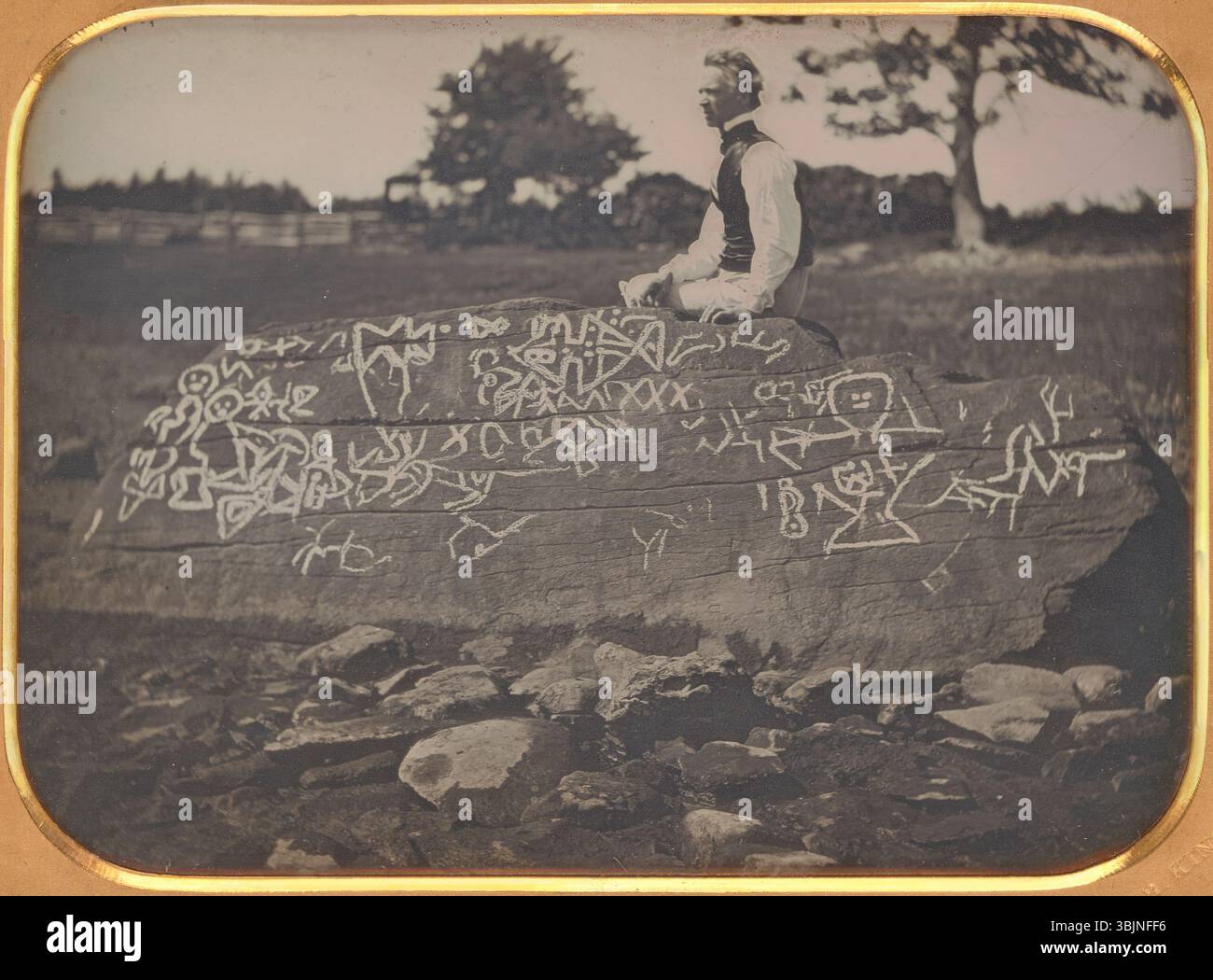 Seth Eastman à Dighton Rock ; Horatio B. King (américain, 1820 - 1889) ; 7 juillet 1853 ; daguerréotype ; 8,9 × 12,1 cm (3 1/2 × 4 3/4 po) ; 84.XT.182 Banque D'Images