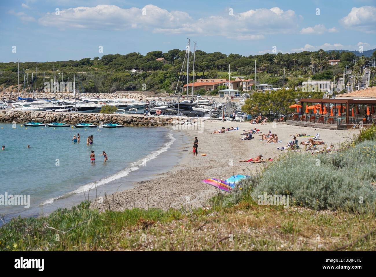 La plage de la Coudoulière, Sanary sur mer, six four les plage, France. Banque D'Images