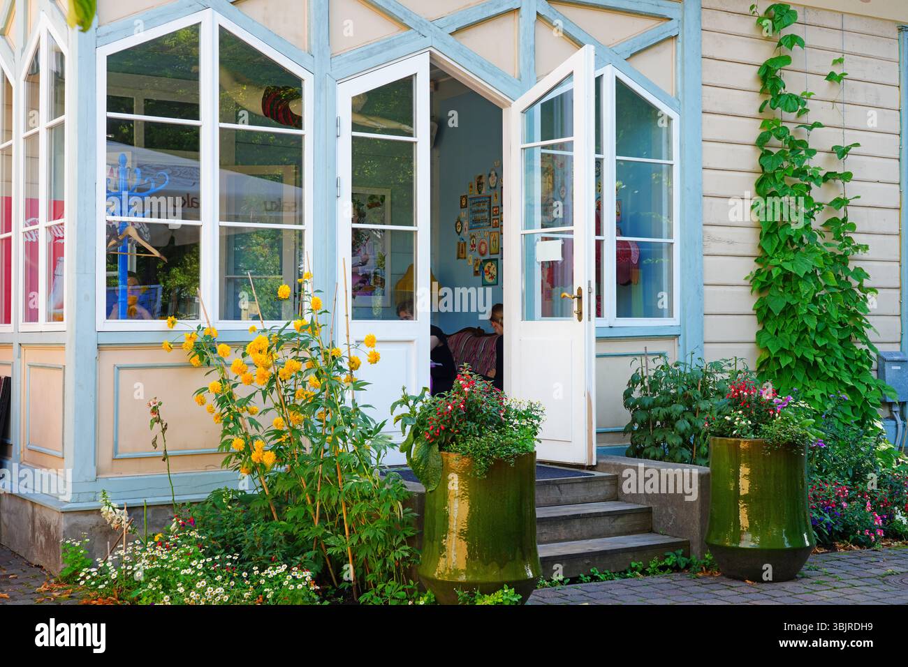 PARNU, ESTONIE – 19 août 2024 - vue d'une journée sur Parnu, une ville balnéaire du sud-ouest de l'Estonie, surplombant la baie de Parnu. Banque D'Images
