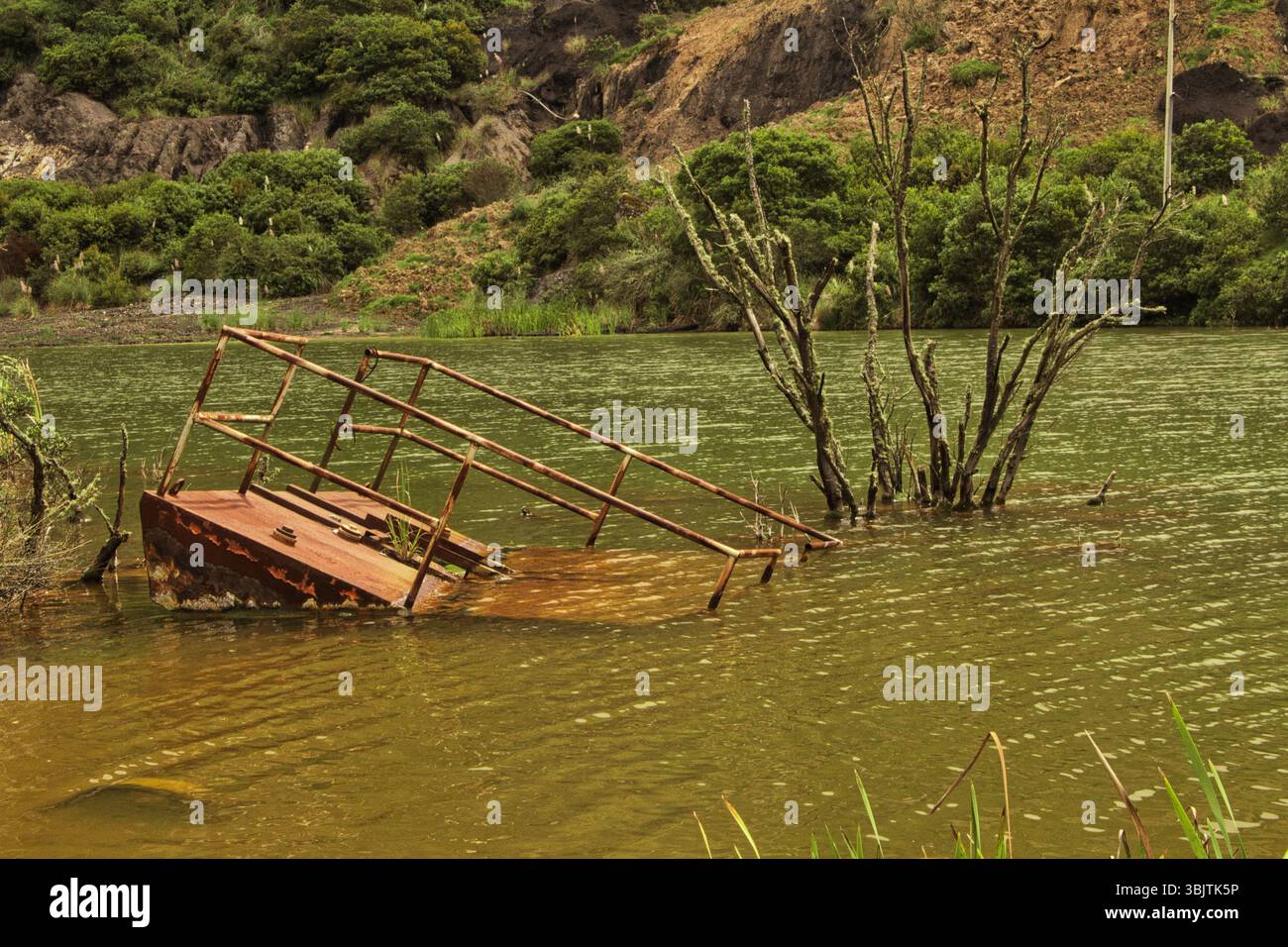 Mine abandonnée à la Calera près de Bogotá, en Colombie, un site de ruines industrielles et d'histoire oubliée dans les montagnes andines. Banque D'Images