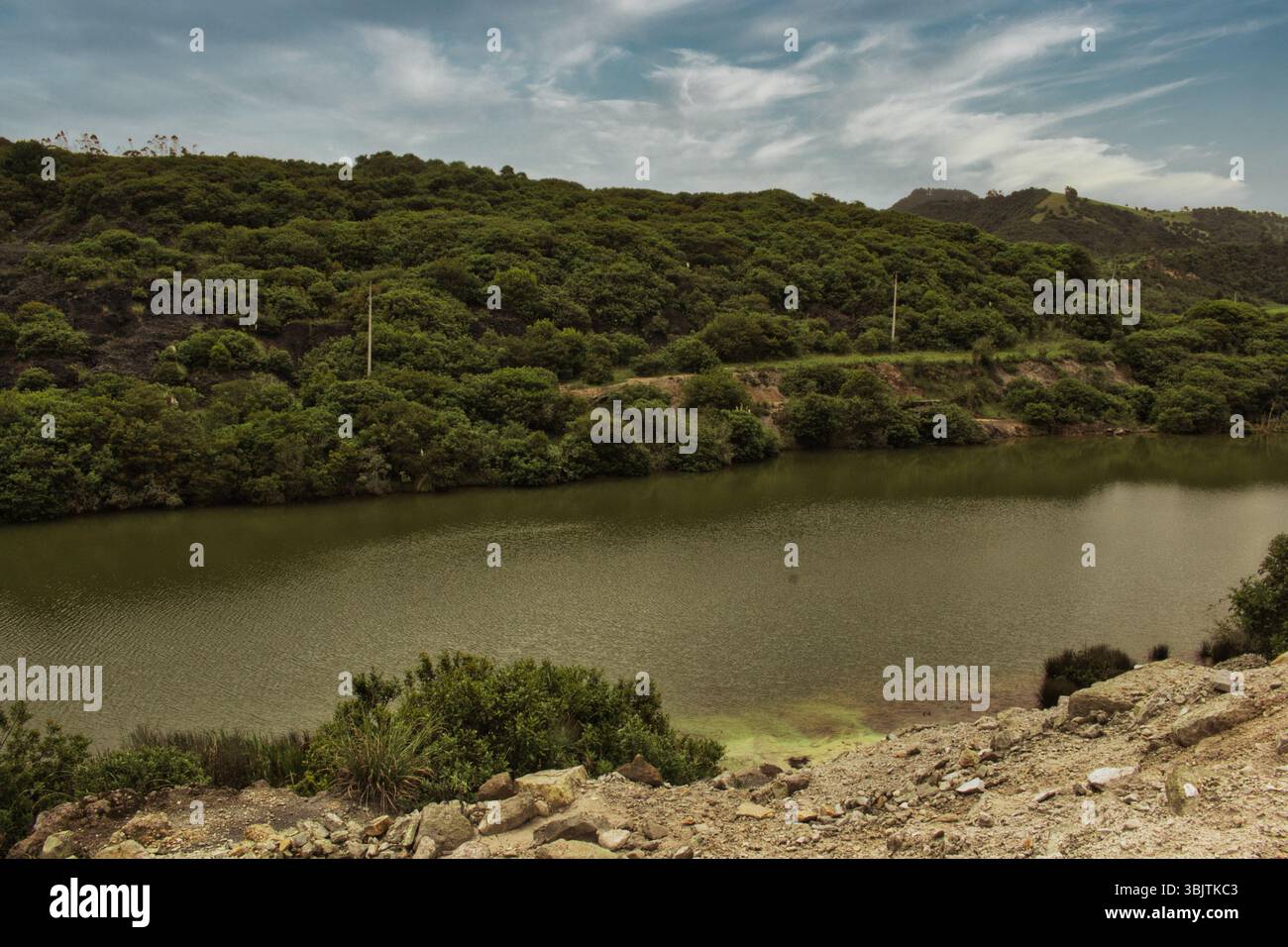 Mine abandonnée à la Calera près de Bogotá, en Colombie, un site de ruines industrielles et d'histoire oubliée dans les montagnes andines. Banque D'Images