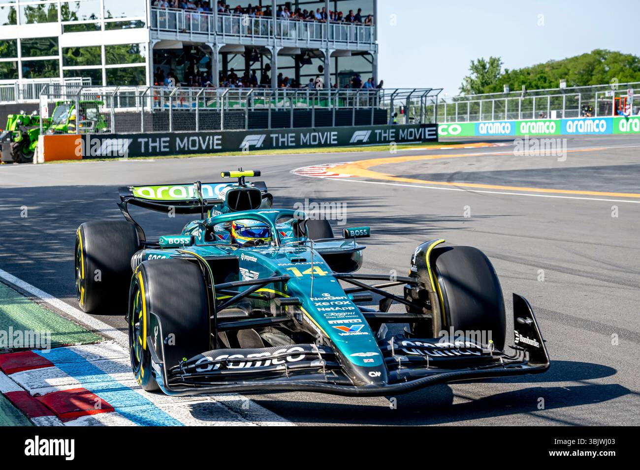 Montréal, Canada, 14 juin 2025, Fernando Alonso, de l'Espagne, concourt pour Aston Martin F1. La qualification pour le Grand Prix du Canada 2025, qui a lieu à Montréal, Canada. Crédit : Michael Potts/Alamy Live News Banque D'Images