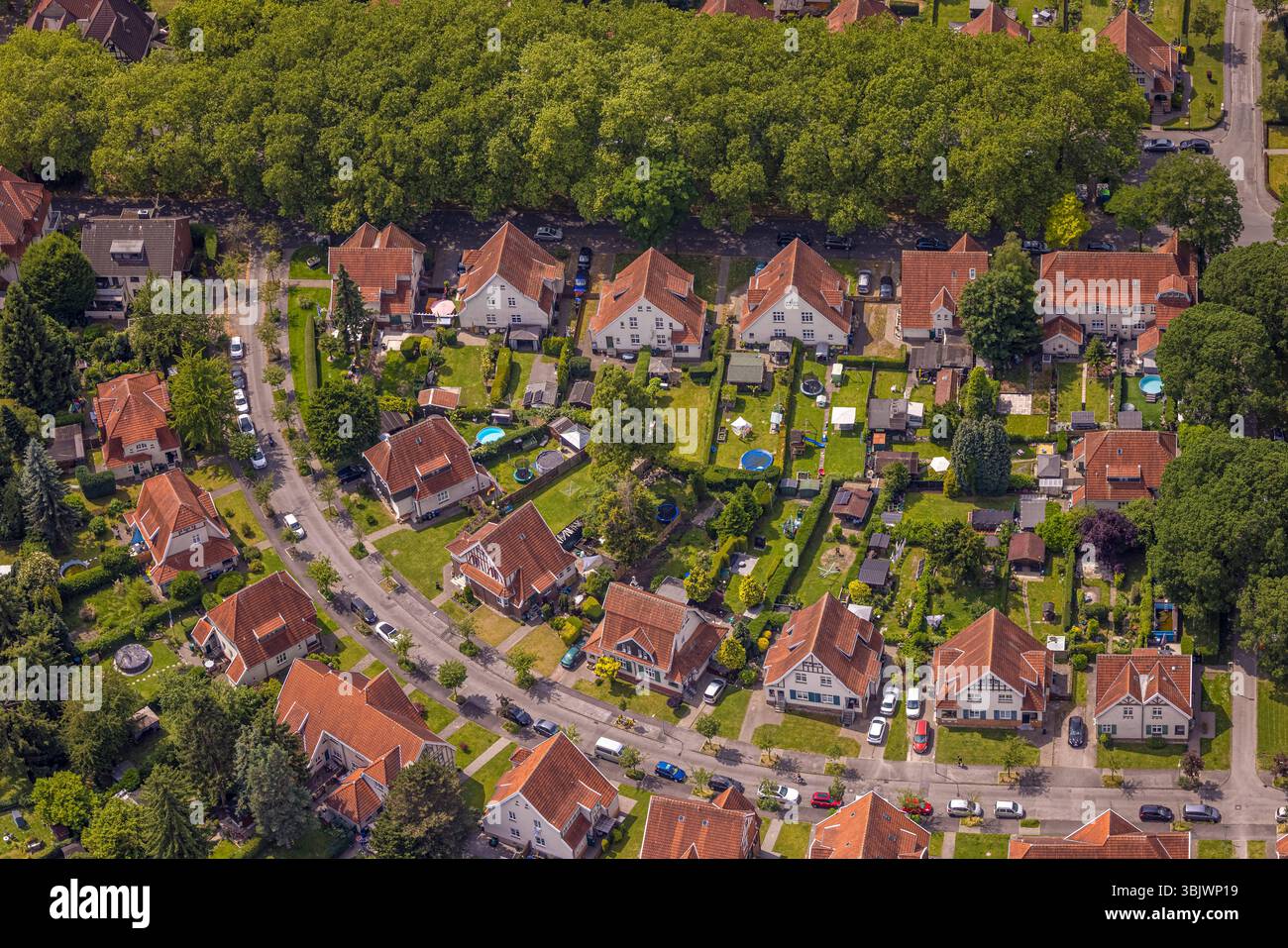 Luftbild, Bergmannssiedlung Teutoburgia mit roten Dächern, Häuser und Gartenanlagen, Börnig, Herne, Ruhrgebiet, Nordrhein-Westfalen, Deutschland ACHTUNGxMINDESTHONORARx60xEURO *** vue aérienne, peuplement de mineurs Teutoburgia avec toits rouges, maisons et jardins, Börnig, Herne, région de la Ruhr, Rhénanie du Nord-Westphalie, Allemagne ACHTUNGxMINDESTHONORARx60xEURO Banque D'Images