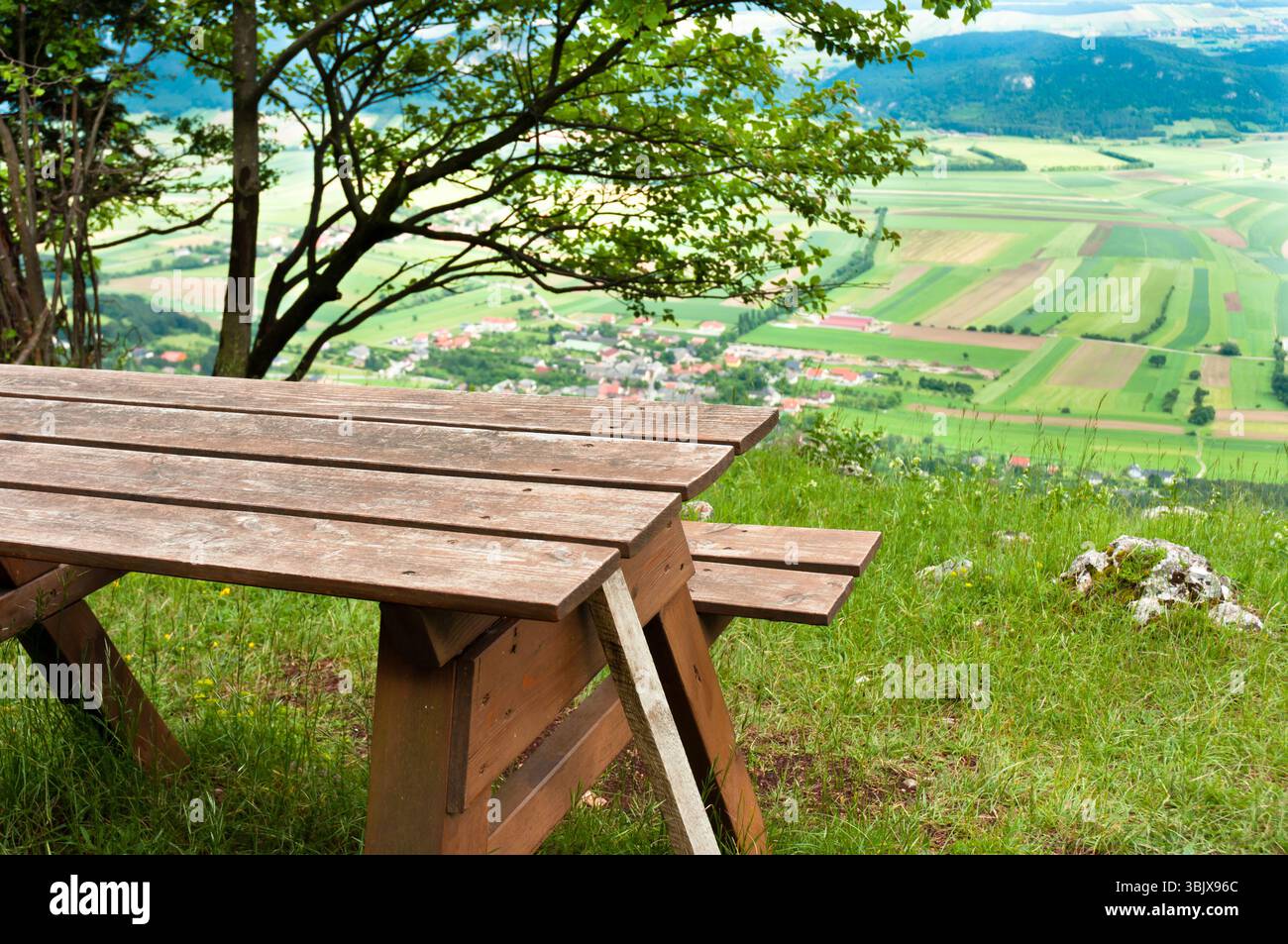 Aire de pique-nique en montagne Banque D'Images