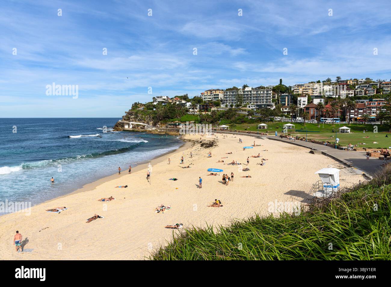 Vue panoramique sur Bronte Beach à Sydney en automne Banque D'Images