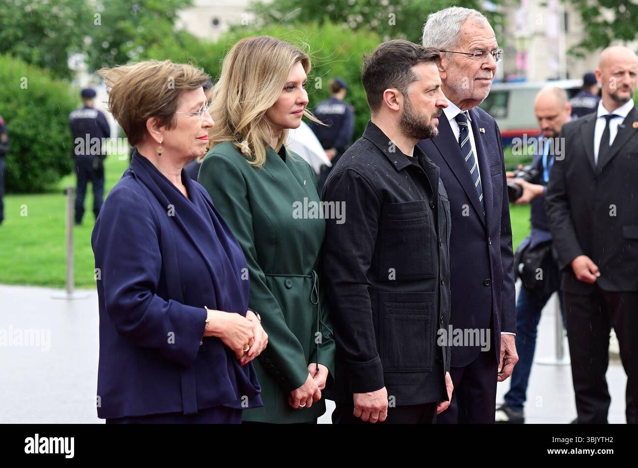 Vienne, Autriche. 16 juin 2025. De gauche à droite, Doris Schmidauer, Olena Zelenska, Volodymyr Zelensky et Alexander Van der Bellen Banque D'Images