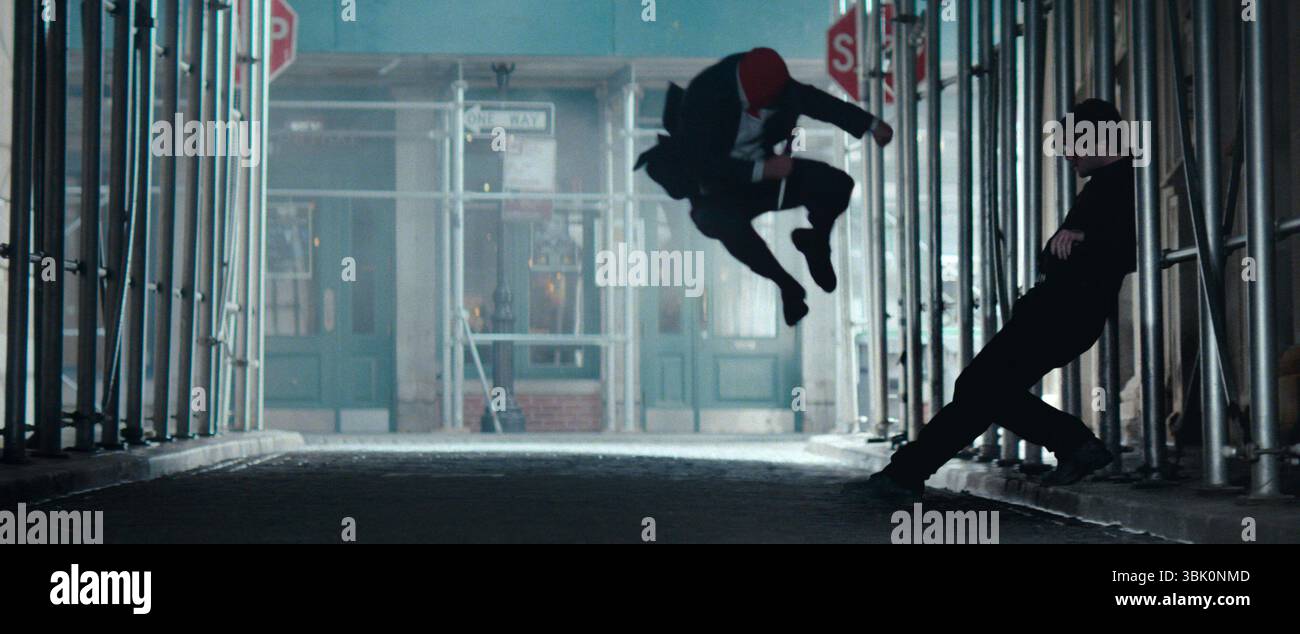 Daredevil : Born Again (2025-) Daredevil/Matt Murdock (Charlie Cox) Devlin (Cillian O’Sullivan) *Filmstill - usage éditorial seulement* Voir instruction spéciale Banque D'Images