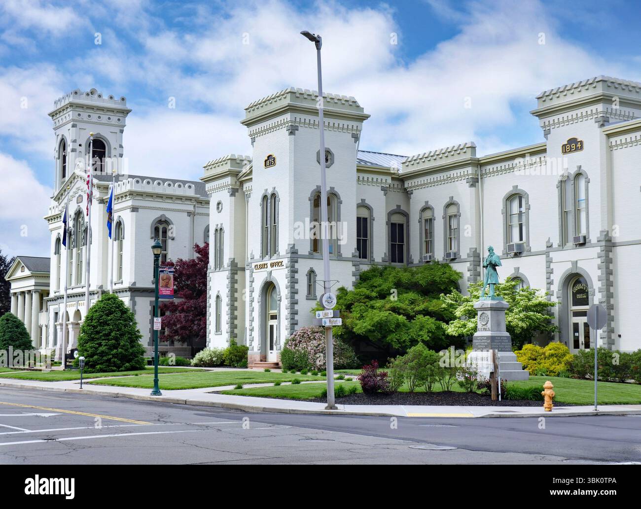 Ancien palais de justice et immeuble de bureaux municipaux, datant de 1836, Elmira, New York Banque D'Images