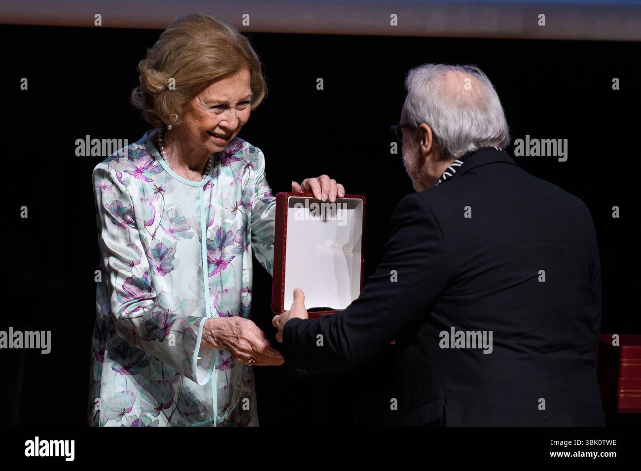 Reine Sofia d'Espagne lors de la cérémonie de clôture des cours à l'École de musique Reina Sofia au Musée Reina Sofia de Madrid le 17 juin 202 Banque D'Images