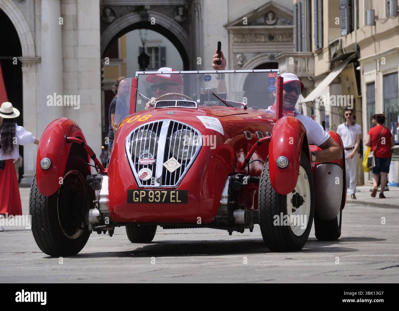 1000 miles, course annuelle de voitures rétro vintage. Première journée spéciale à Brescia, Lombardie, Italie Banque D'Images