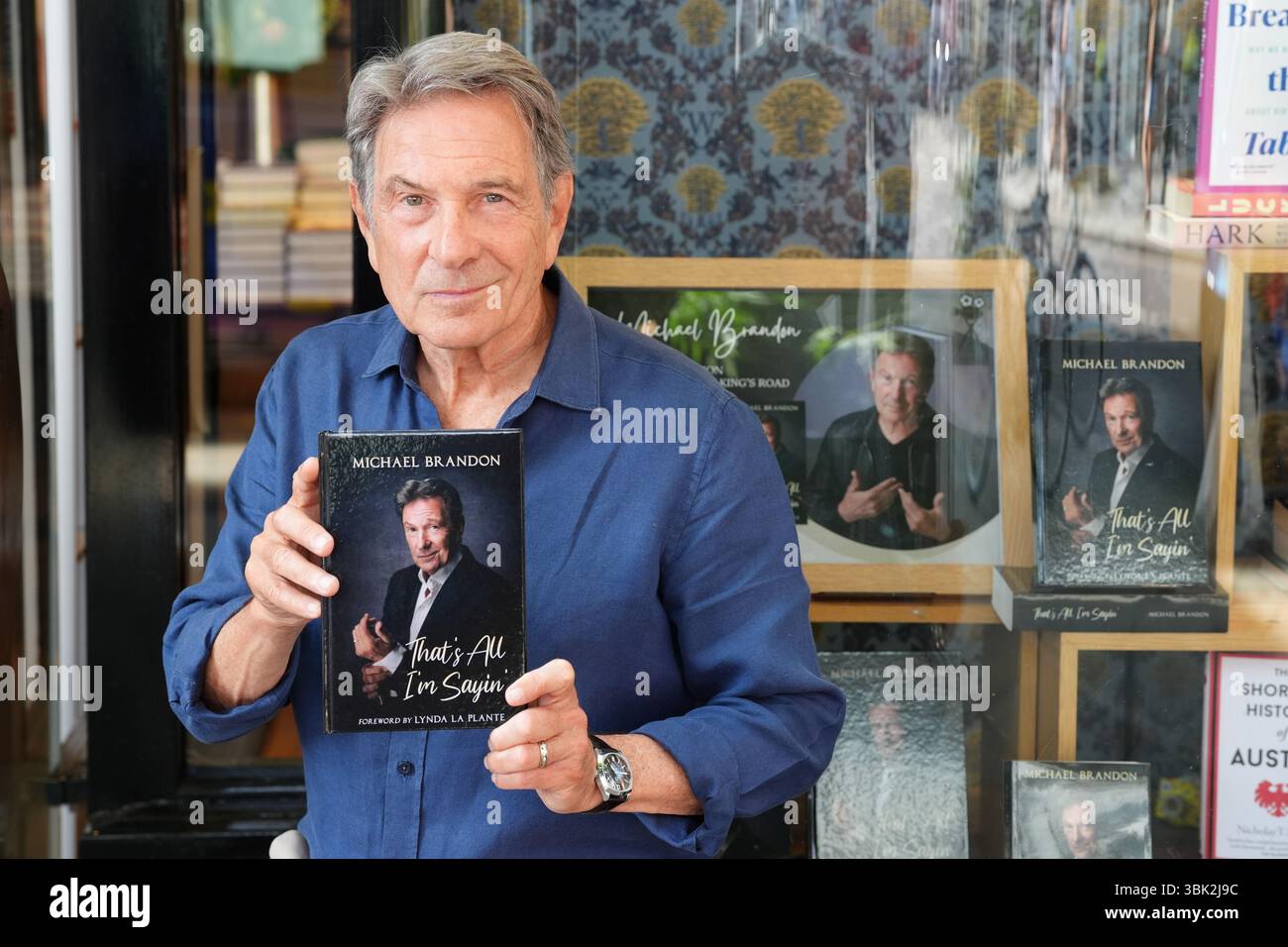 L'acteur Michael Brandon, vedette de la série télévisée Dempsey et Makepeace des années 1980, lors du lancement de son autobiographie "That's All I'm Say", à Waterstones dans le centre de Londres. Date de la photo : mardi 17 juin 2025. Banque D'Images