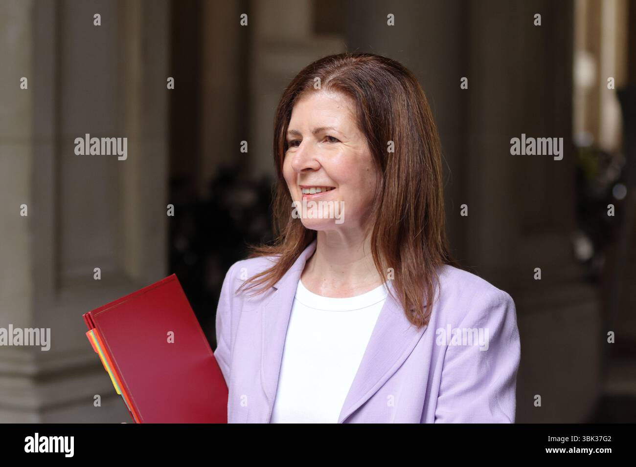 Londres, Royaume-Uni. 11 juin 2025. Jenny Chapman, baronne Chapman de Darlington, ministre d'État (développement international, Amérique latine et Caraïbes) arrive à la réunion du Cabinet. Banque D'Images