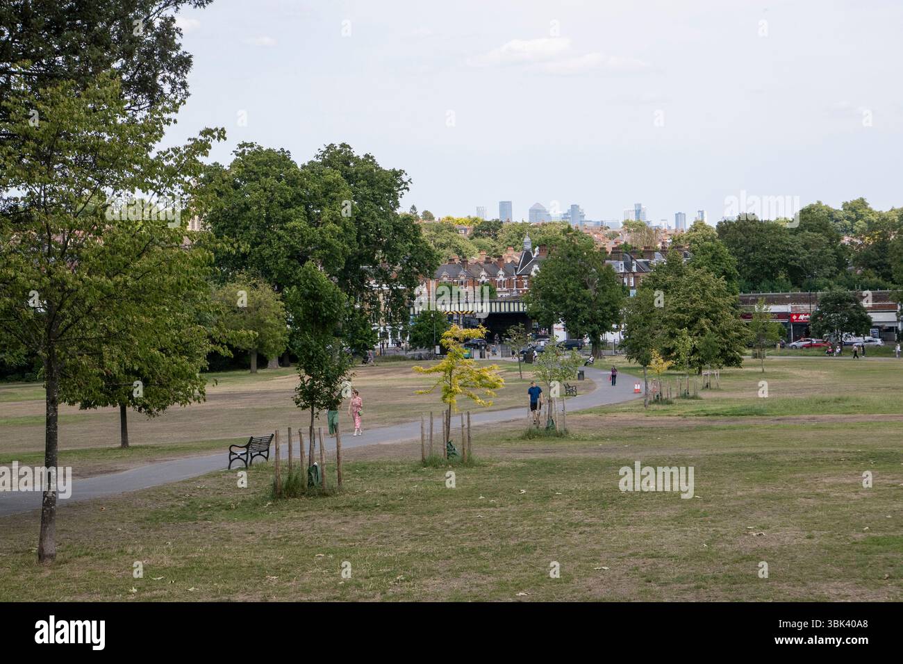 Vue sur Londres et Herne Hill depuis Brockwell Park dans le sud de Londres. Photo : SMP News Banque D'Images