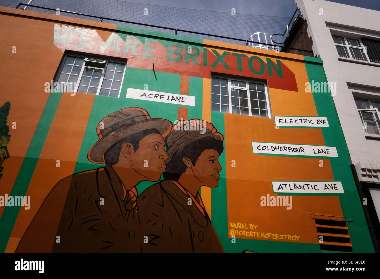 Une fresque murale sur le bâtiment Marks and Spencer Food court à Brixton, dans le sud de Londres. Photo : SMP News Banque D'Images