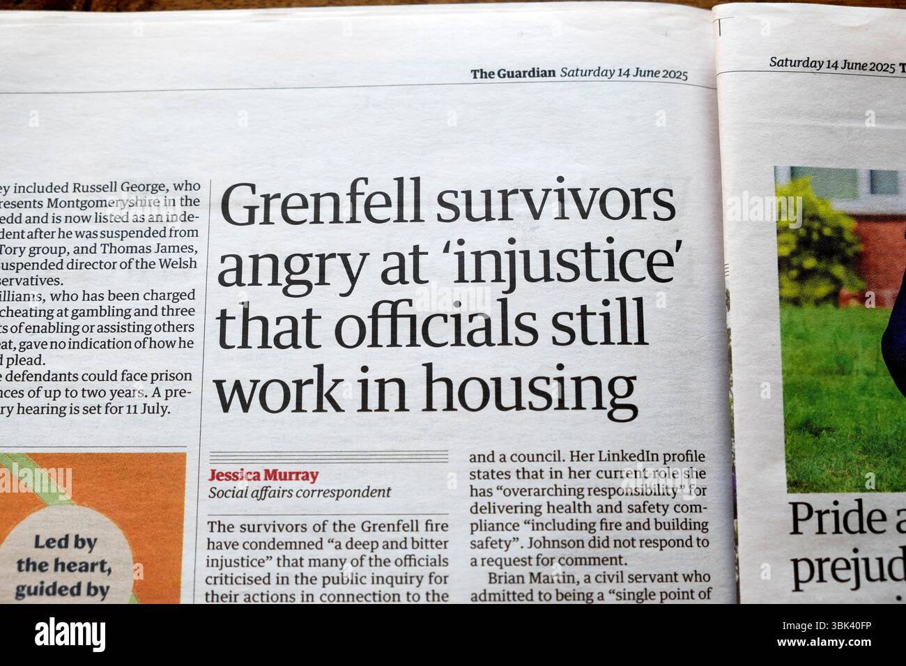 "Les survivants de Grenfell en colère contre "l'injustice" que les fonctionnaires travaillent encore dans le logement" titre du journal Guardian 15 juin 2025 Londres Angleterre Royaume-Uni Grande-Bretagne Banque D'Images