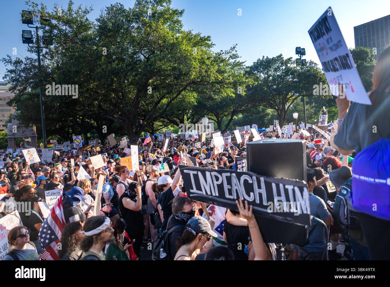 Austin, États-Unis. 14 juin 2025. Rassemblement de protestation "No Kings" au Capitole du Texas, 16 juin 2025, Austin, TX, USA (photo de Violeta Alvarez/Sipa USA) crédit : Sipa USA/Alamy Live News Banque D'Images