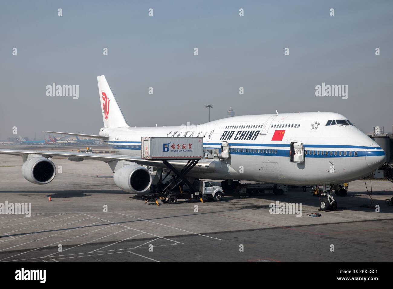 PÉKIN, CHINE - 22 FÉVRIER 2016 : chargement de l'avion Air China. Air China Limited est la compagnie aérienne nationale et l'une des principales compagnies aériennes du People's Repub Banque D'Images