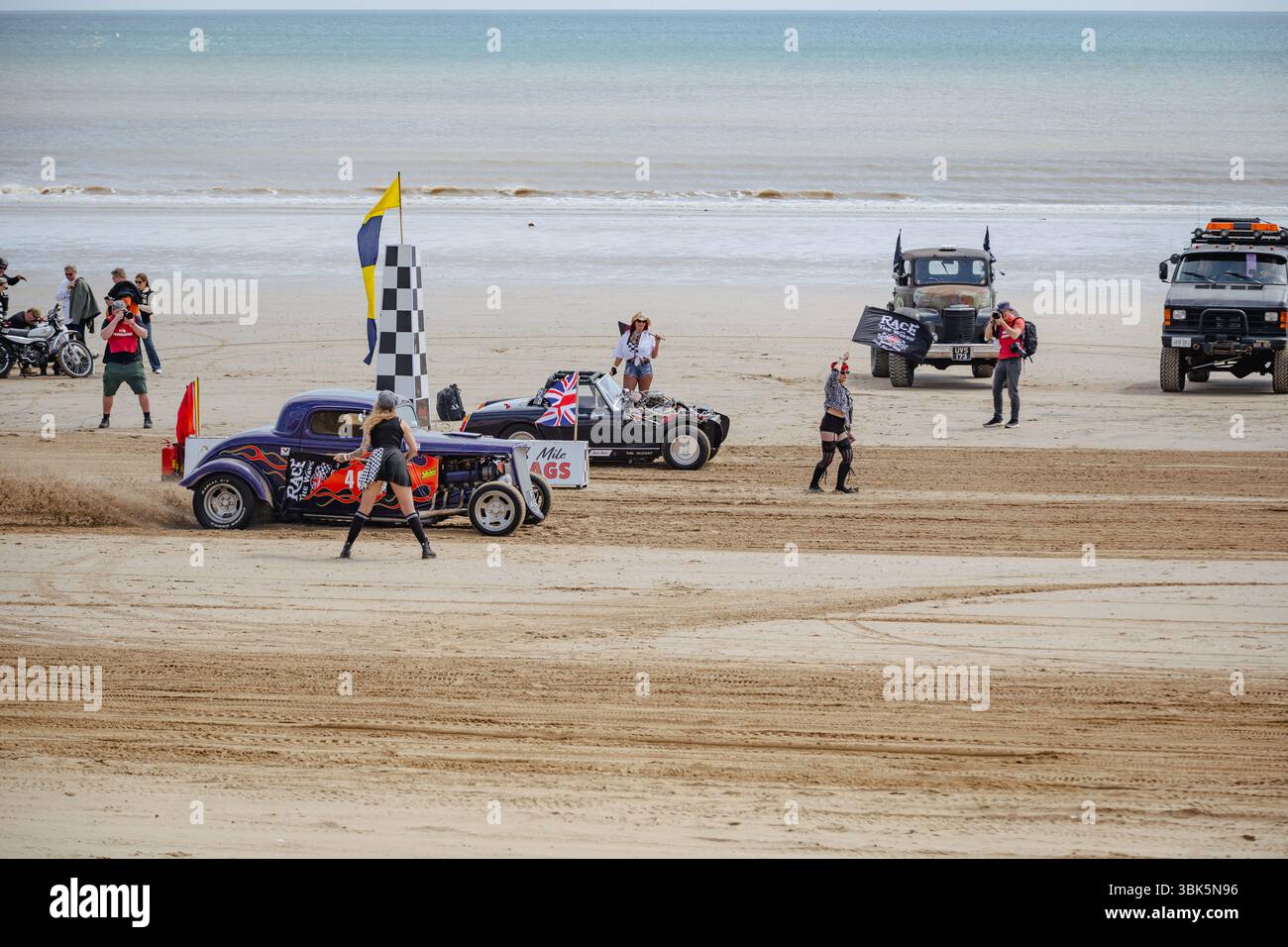 Course de dragsters « race the Waves » à Bridlington Banque D'Images