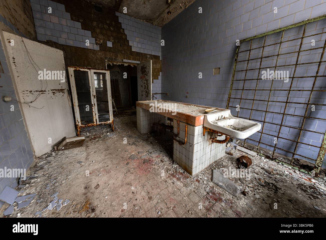 Salle d'autopsie à l'hôpital de zone d'exclusion de Tchernobyl Pripyat Banque D'Images
