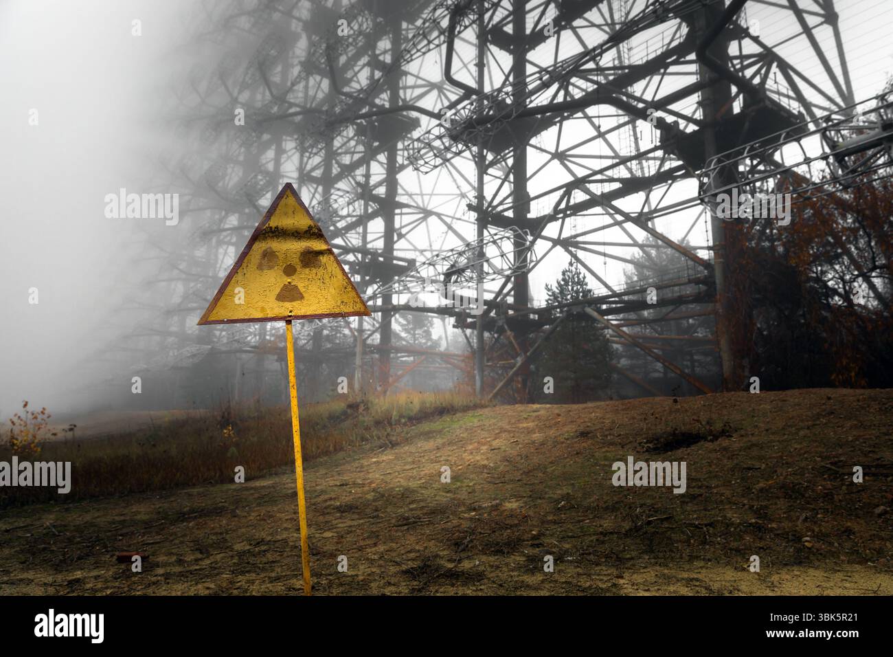 Signe de la radioactivité en périphérie de Tchernobyl 2019 libre Banque D'Images