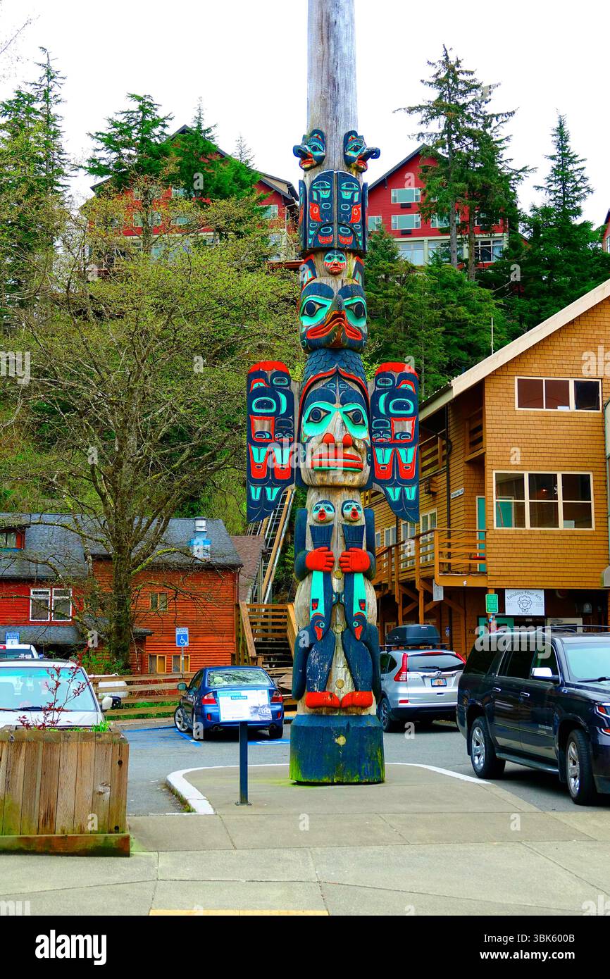 Totem Pole Ketchikan Alaska First City Salmon Capital Inside passage USA US. Créé en 05.20.25 Banque D'Images