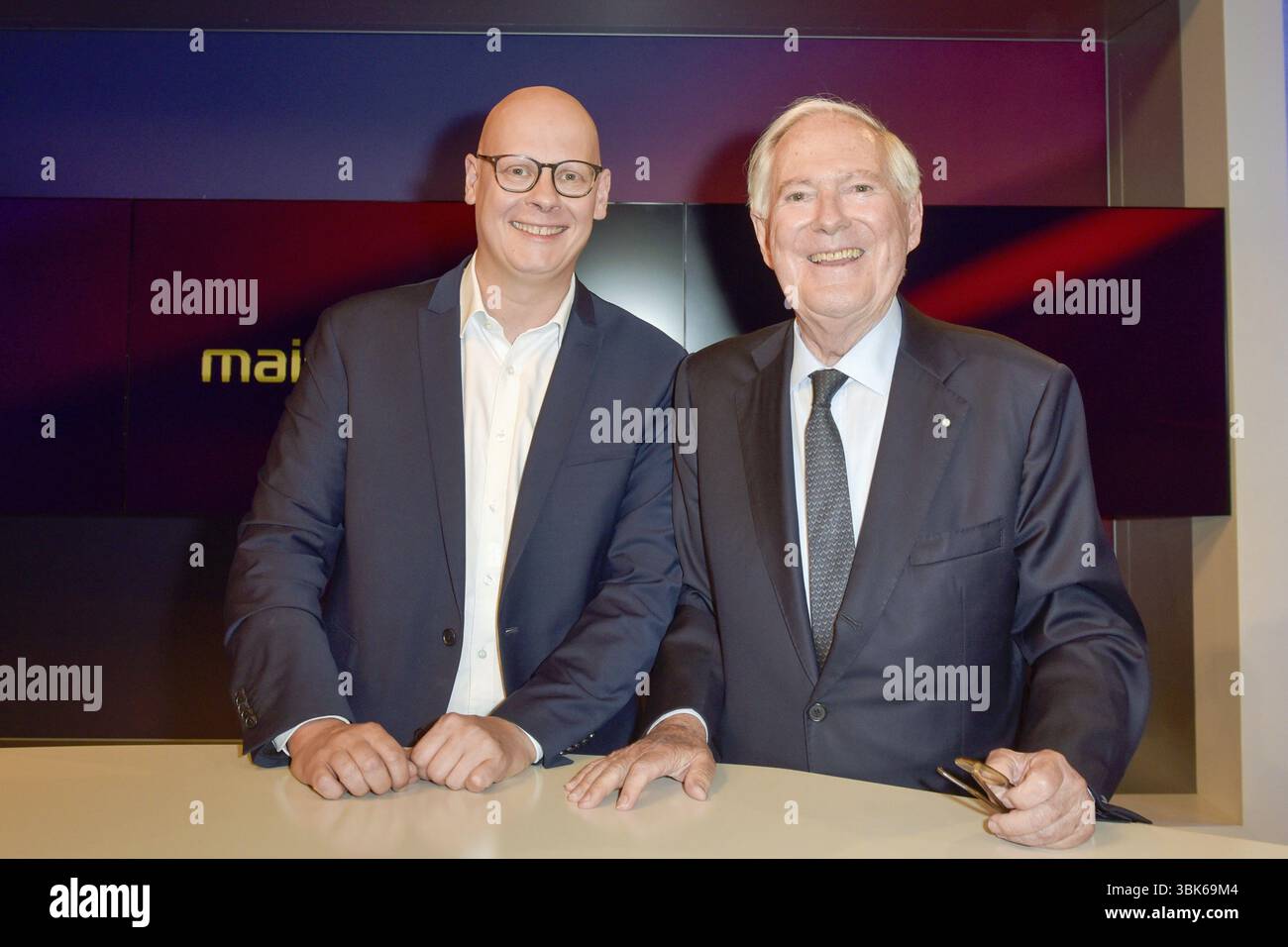 Matthias Deiss (directeur adjoint de l'ARD Capital Studio), Roland Berger (conseil en gestion et politique), dans le talk-show ARD maischberger dans le Banque D'Images