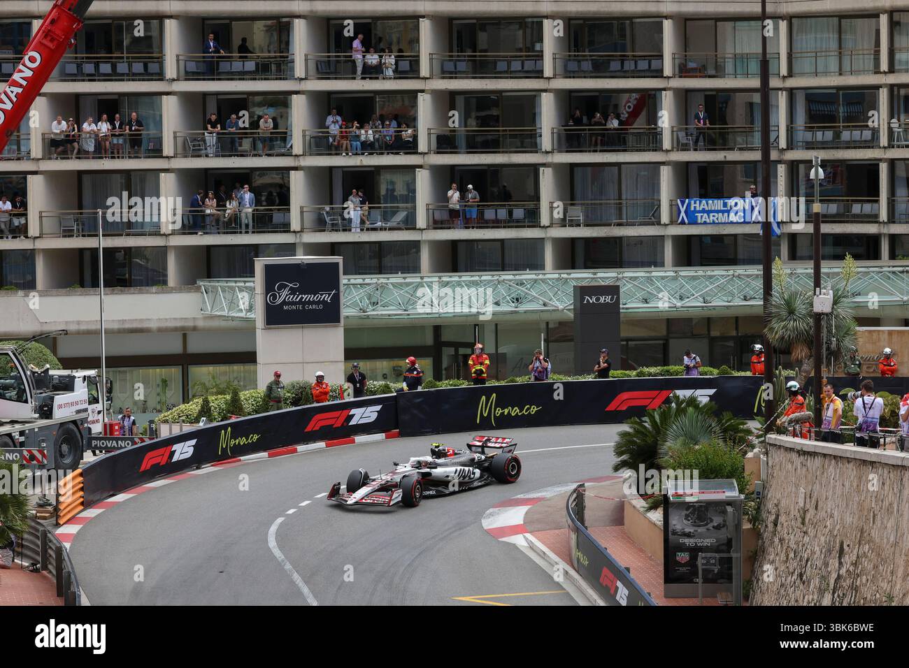 Monaco, 23 mai 2025. Formule 1 Tag Heuer Grand Prix de Monaco 2025. Photo : #87 Oliver Bearman (GBR) de l'écurie MoneyGram Haas F1 Team en VF-25 lors de la première séance d'essais © Piotr Zajac/Alamy Live News Banque D'Images