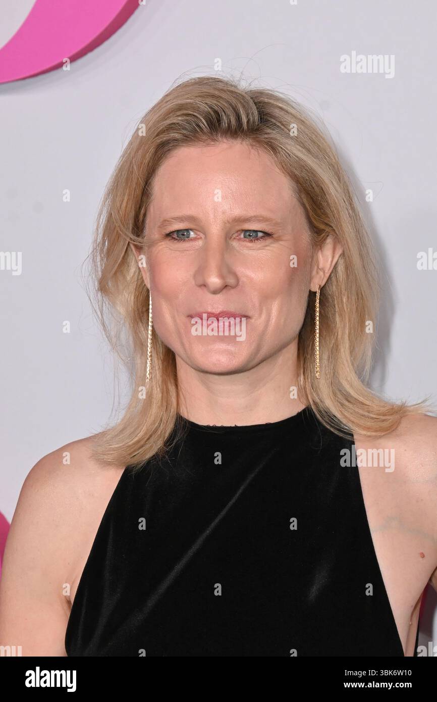 Londres, Royaume-Uni - 13 février 2024 Thea Sharrock à la première européenne de Wicked Little Letters, à l'Odeon luxe Leicester Square, Londres, Angleterre. CAP/JOR ©JOR/Capital Pictures Banque D'Images