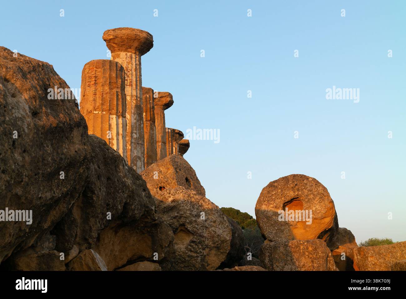 Agrigente, Sicile, Italie, Temple d'Héraclès, ou Temple d'Hercule, ancien temple grec de la Magna Graecia Banque D'Images