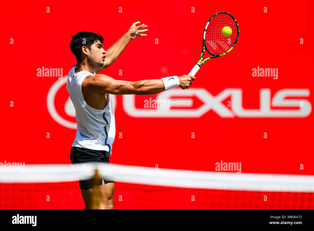 LONDRES, ROYAUME-UNI 19 juin : Carlos Alcaraz (EPS) en séance d'entraînement lors de l'ATP 500 le jour 9 des Championnats HSBC 2025 au Queen's Club le jeudi 19 juin 2025 à LONDRES, ROYAUME-UNI. Crédit : Taka Wu/Alamy Live News Banque D'Images