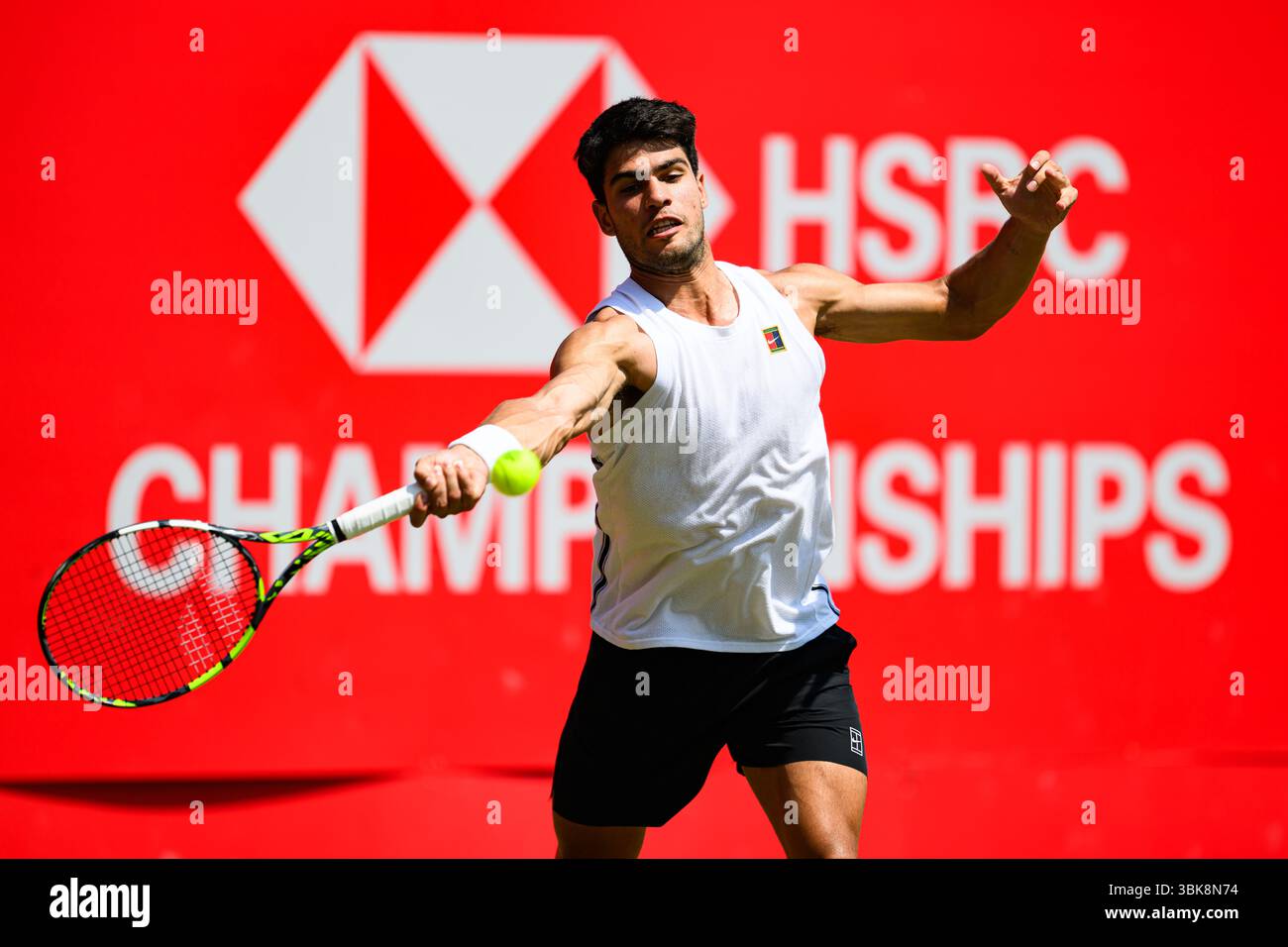 LONDRES, ROYAUME-UNI 19 juin : Carlos Alcaraz (EPS) en séance d'entraînement lors de l'ATP 500 le jour 9 des Championnats HSBC 2025 au Queen's Club le jeudi 19 juin 2025 à LONDRES, ROYAUME-UNI. Crédit : Taka Wu/Alamy Live News Banque D'Images