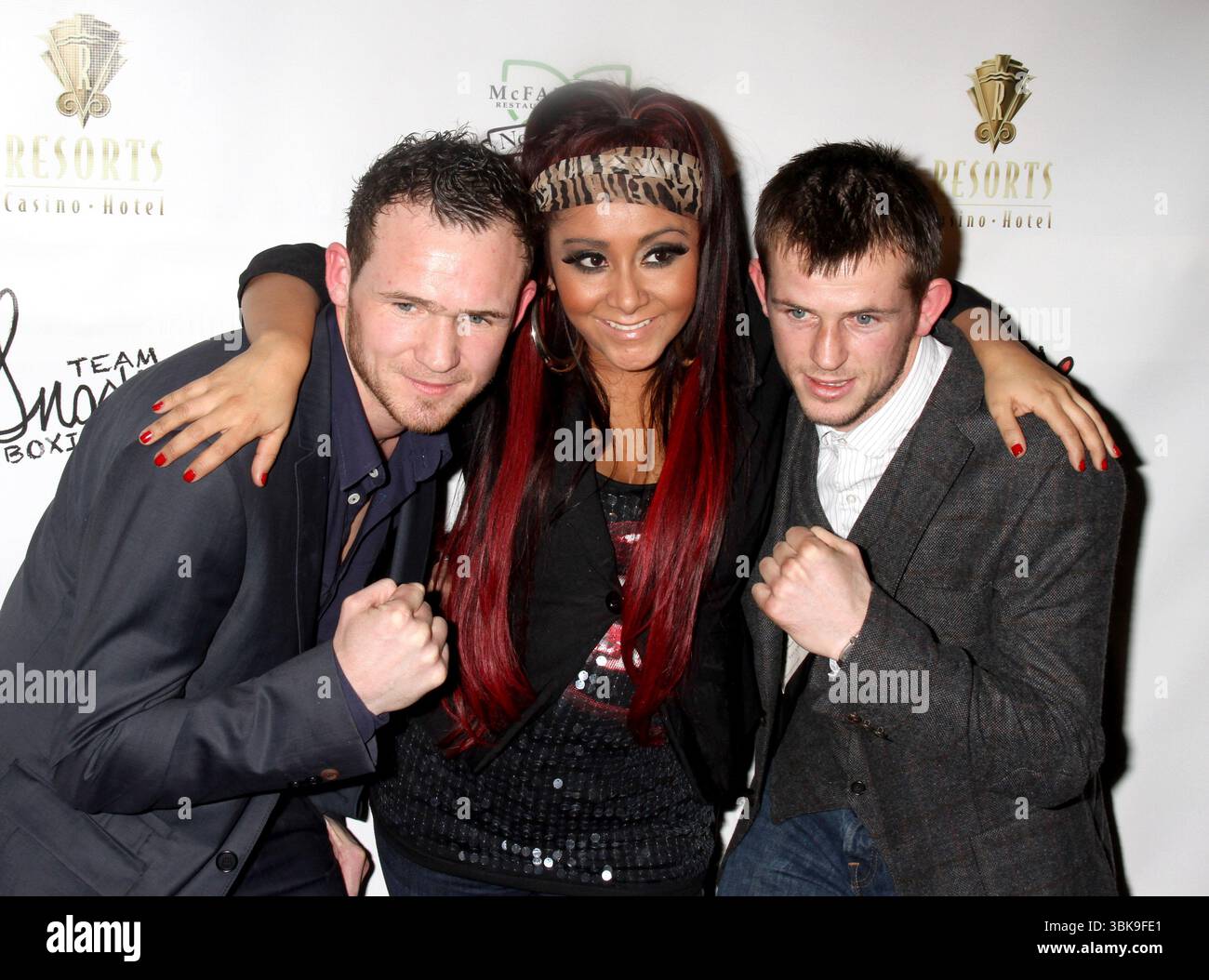 Patrick Hyland, Nicole Polizzi aka Snooki et Paul Hyland lors du lancement de Team Snooki Boxing à New York le 12 janvier 2012 Banque D'Images