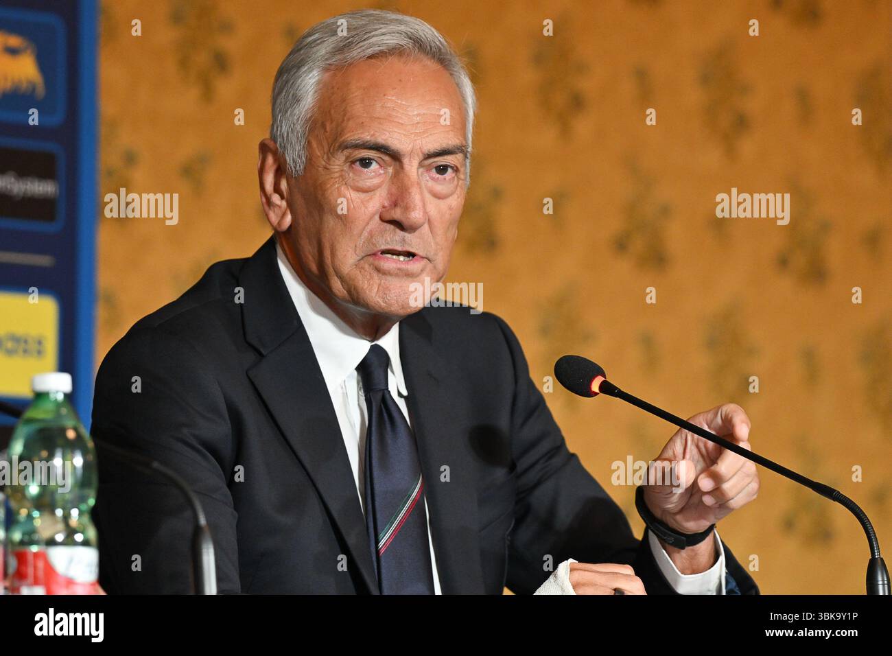 Rome, Italie. 19 juin 2025. Gabriele Gravina Président fédéral pendant la Nouvelle Italie Manager Gennaro Gattuso au Grand Hotel Parco dei Principi le 19 juin 2025 à Rome, Italie. Lors de la conférence de presse Gennaro Gattuso New CT Italy, autre à Rome, Italie, 19 juin 2025 crédit : Agence photo indépendante/Alamy Live News Banque D'Images