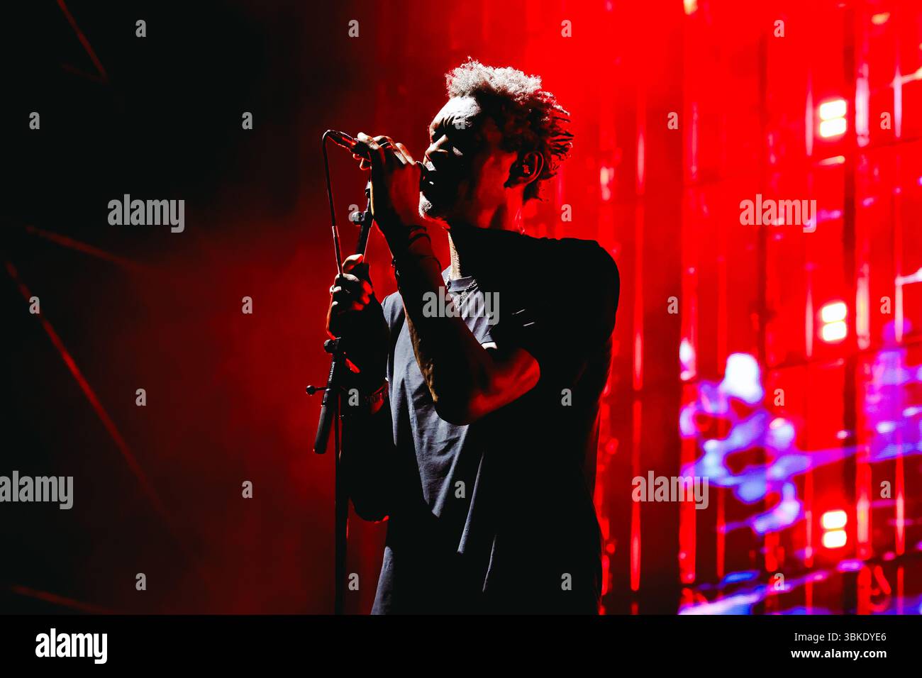 Milan, Italie. 18 juin 2025. Daddy G (Grant Marshall) de massive Attack se produit en concert au Festival Unaltrofestival au Parco della Musica de Milan, Italie, le 18 juin 2025 (photo par Alessandro Bremec/NurPhoto).0 crédit : NurPhoto SRL/Alamy Live News Banque D'Images