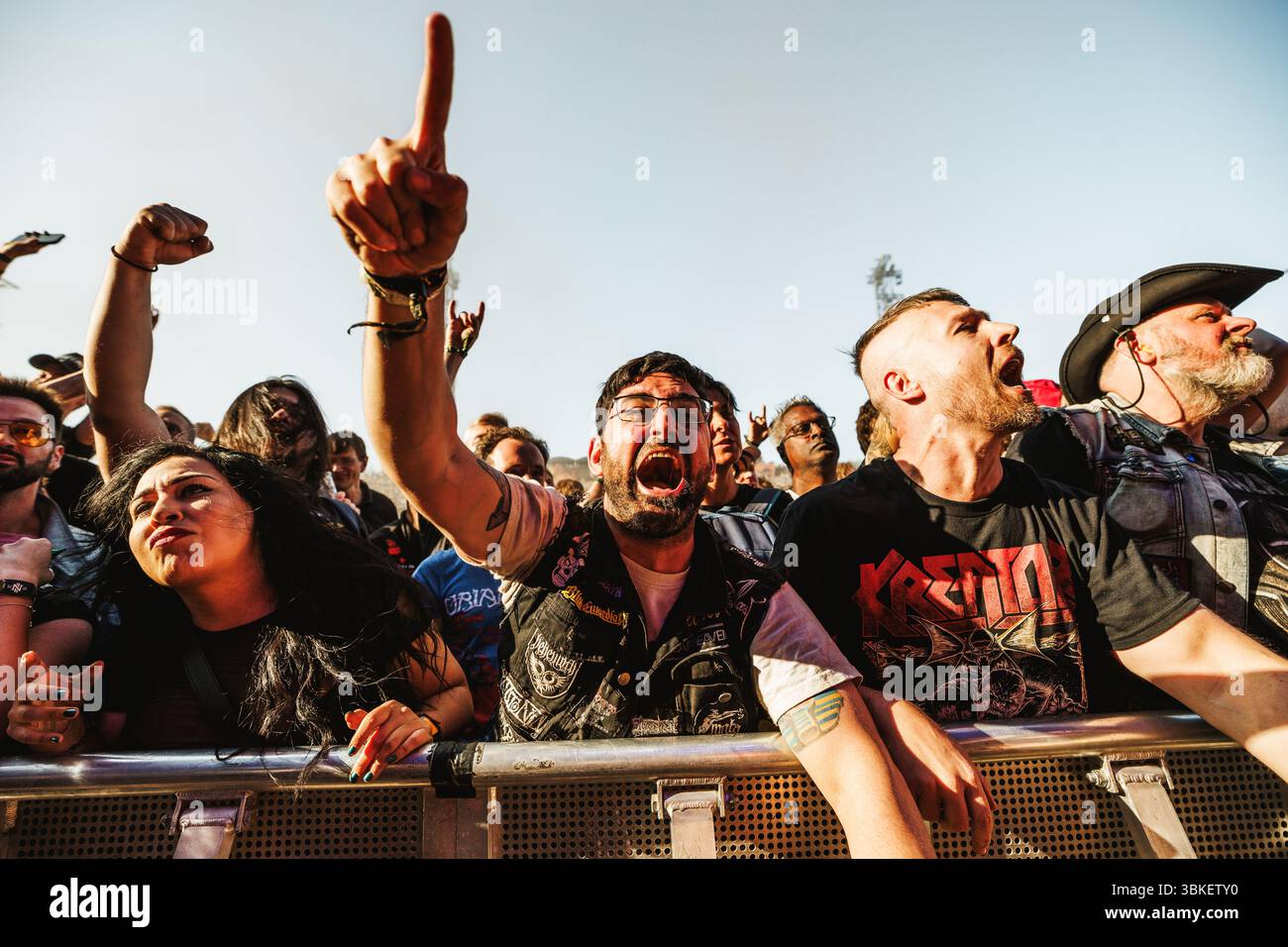 Copenhague, Danemark. 20 juin 2025. Des festivaliers vus lors d'un concert live avec le groupe de thrash metal allemand Kreator au festival danois de heavy metal Copenhagen 2025. Crédit : Gonzales photo/Alamy Live News Banque D'Images Copenhague, Danemark. 20 juin 2025. Des festivaliers vus lors d'un concert live avec le groupe de thrash metal allemand Kreator au festival danois de heavy metal Copenhagen 2025. Crédit : Gonzales photo/Alamy Live News Banque D'Images
