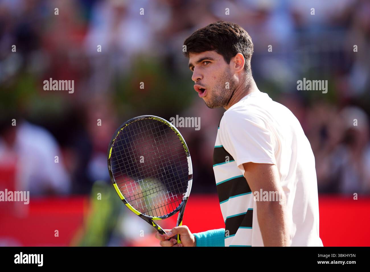 Carlos Alcaraz célèbre le treizième jour des Championnats HSBC au Queen's Club de Londres. Date de la photo : samedi 21 juin 2025. Banque D'Images