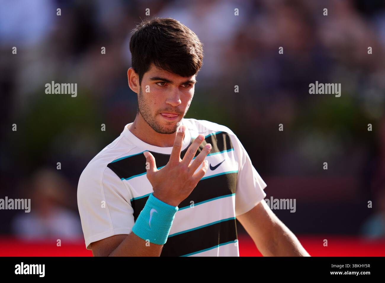 Carlos Alcaraz célèbre le treizième jour des Championnats HSBC au Queen's Club de Londres. Date de la photo : samedi 21 juin 2025. Banque D'Images