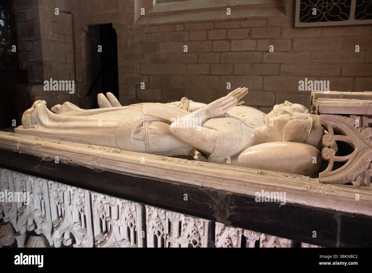 Tombe d'Olivier Clisson et de son épouse Marguerite de Rohan, la basilique notre-Dame-du-Roncier de Josselin Banque D'Images Tombe d'Olivier Clisson et de son épouse Marguerite de Rohan, la basilique notre-Dame-du-Roncier de Josselin Banque D'Images