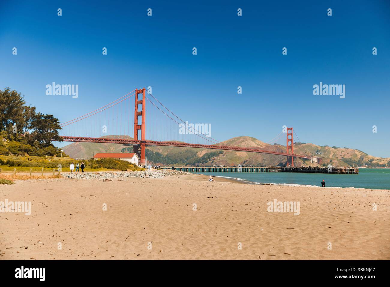Golden Gate Bridge depuis la plage Banque D'Images