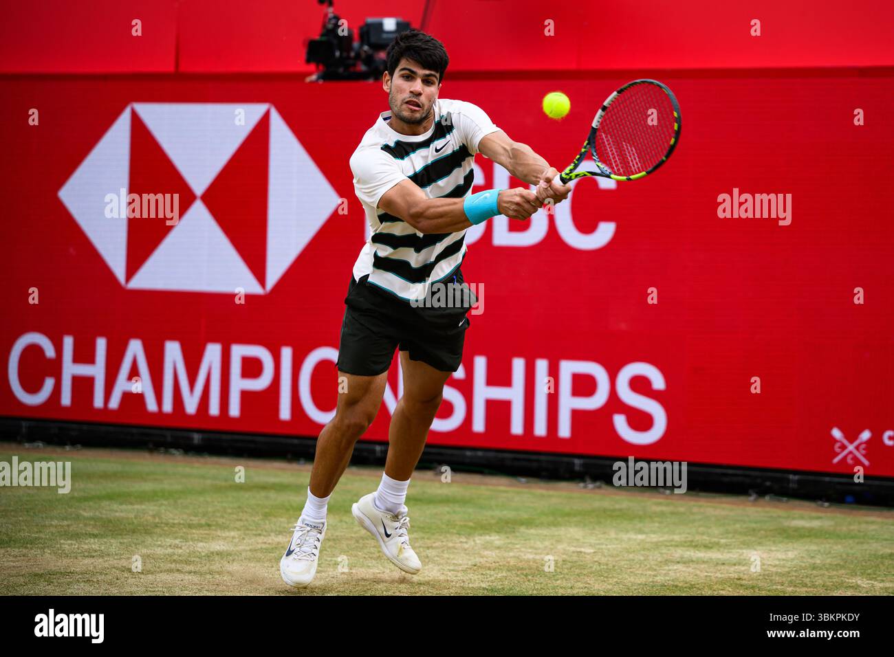 LONDRES, ROYAUME-UNI 22 juin : Carlos Alcaraz (ESP) en action contre Jiri Lehecka (CZE) lors de la finale ATP 500 des Championnats HSBC 2025 au Queen's Club le dimanche 22 juin 2025 à LONDRES, ROYAUME-UNI. Crédit : Taka Wu/Alamy Live News Banque D'Images