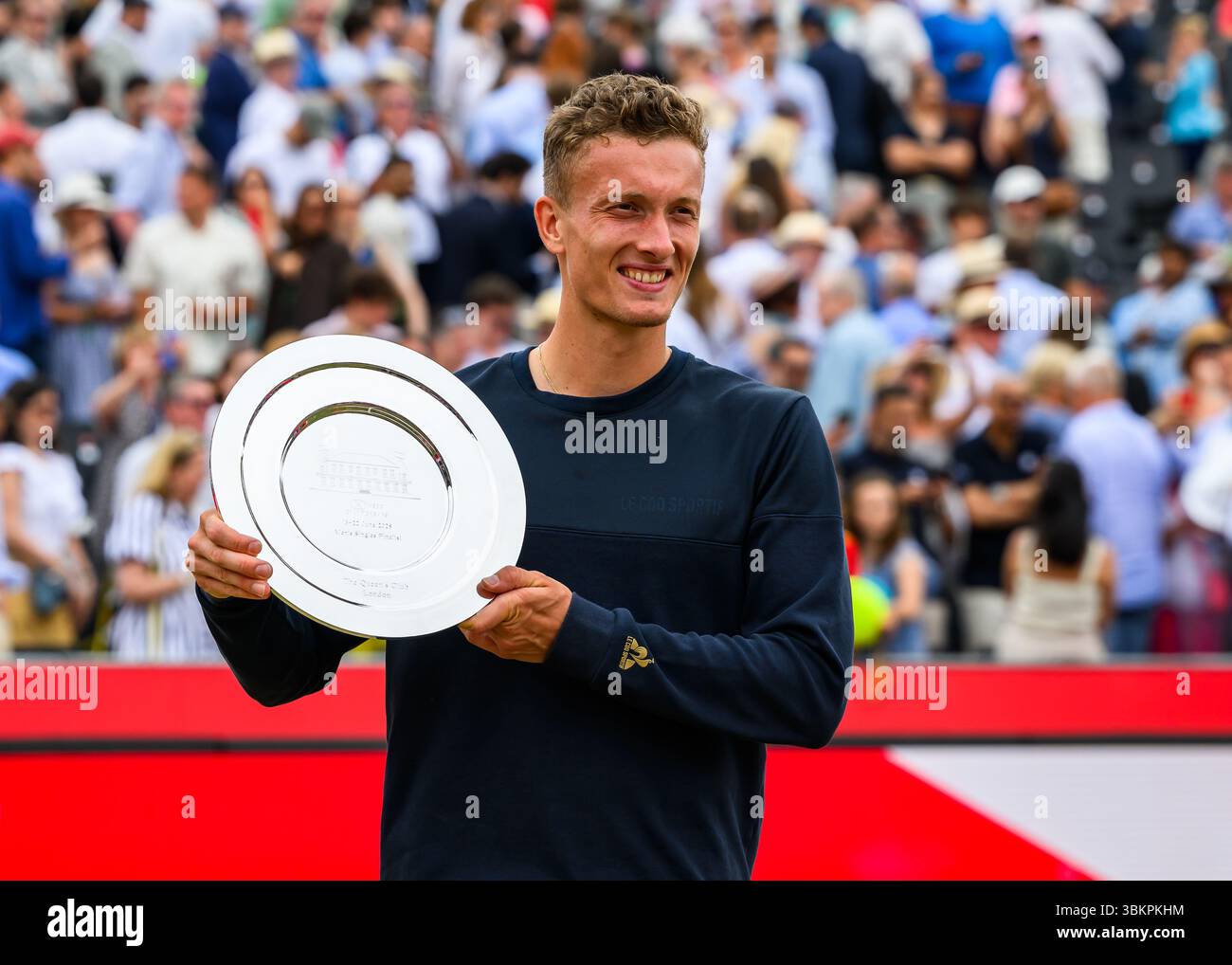 LONDRES, ROYAUME-UNI 22 juin : Jiri Lehecka (CZE) pose photo lors de la présentation lors de la finale ATP 500 des Championnats HSBC 2025 au Queen's Club le dimanche 22 juin 2025 à LONDRES, ROYAUME-UNI. Crédit : Taka Wu/Alamy Live News Banque D'Images